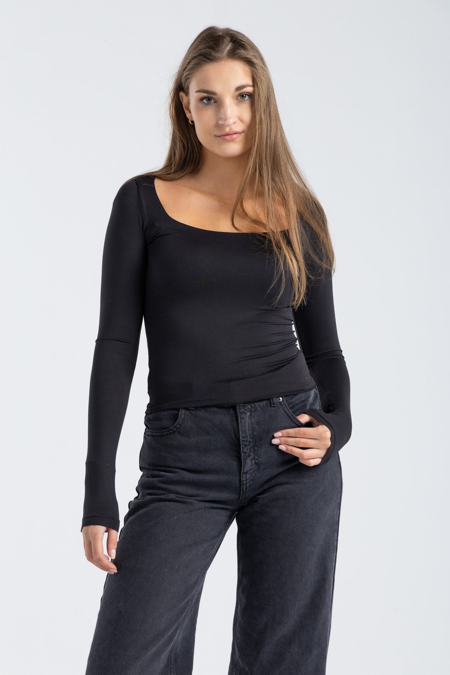 SQUARE NECK TOP IN BLACK