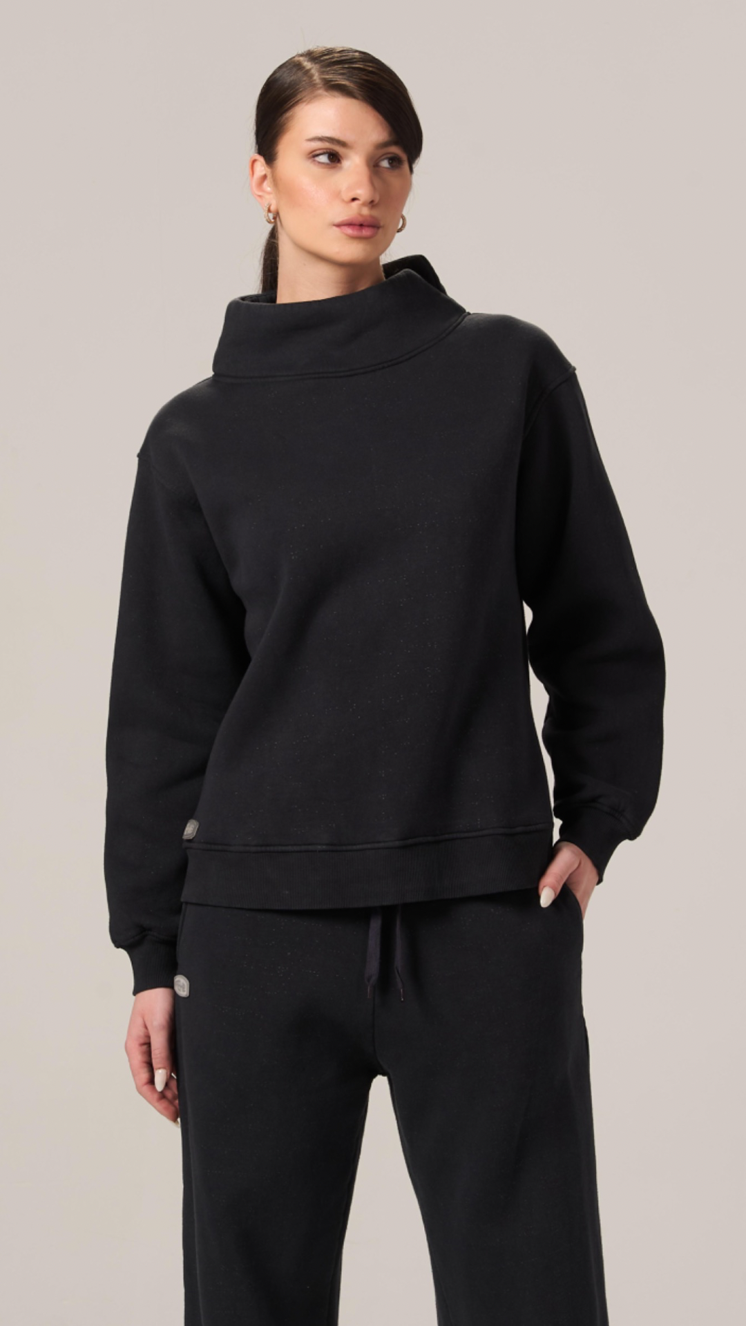 THE TURTLE-NECK SWEATSHIRT WASHED SET IN GREY-WASHED