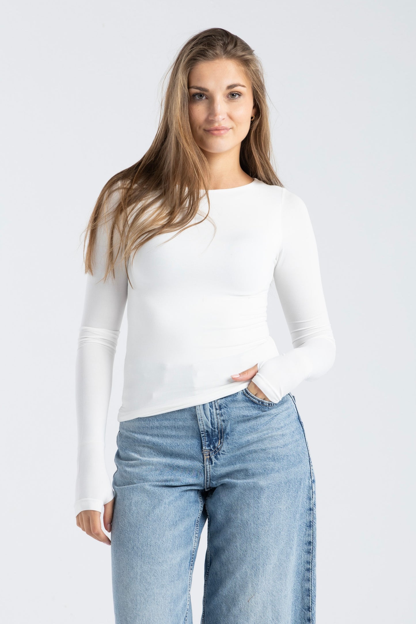 BOAT NECK TOP IN WHITE