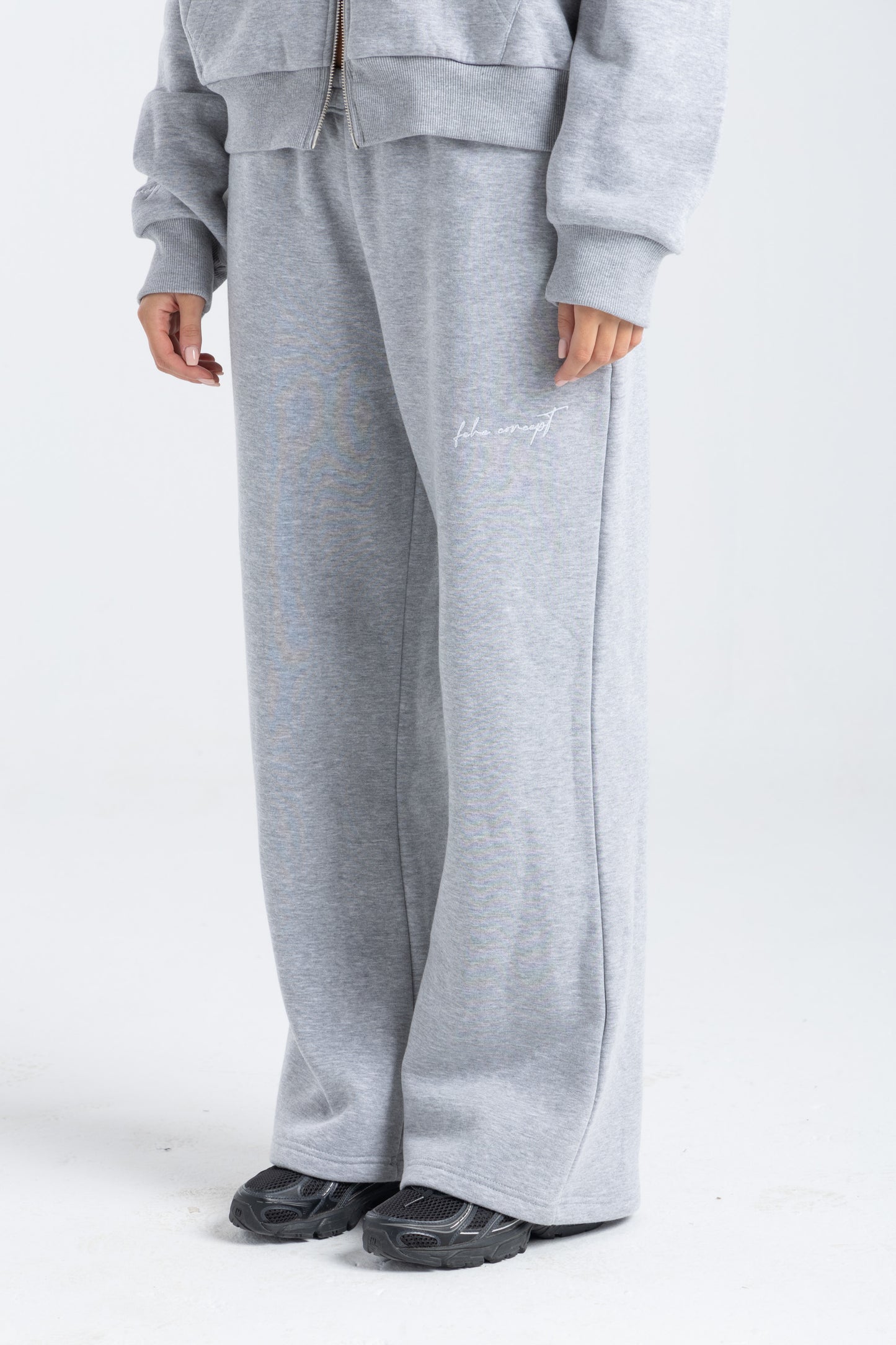 FEHE CONCEPT SIGNATURE SWEATPANTS IN HEATHER GREY
