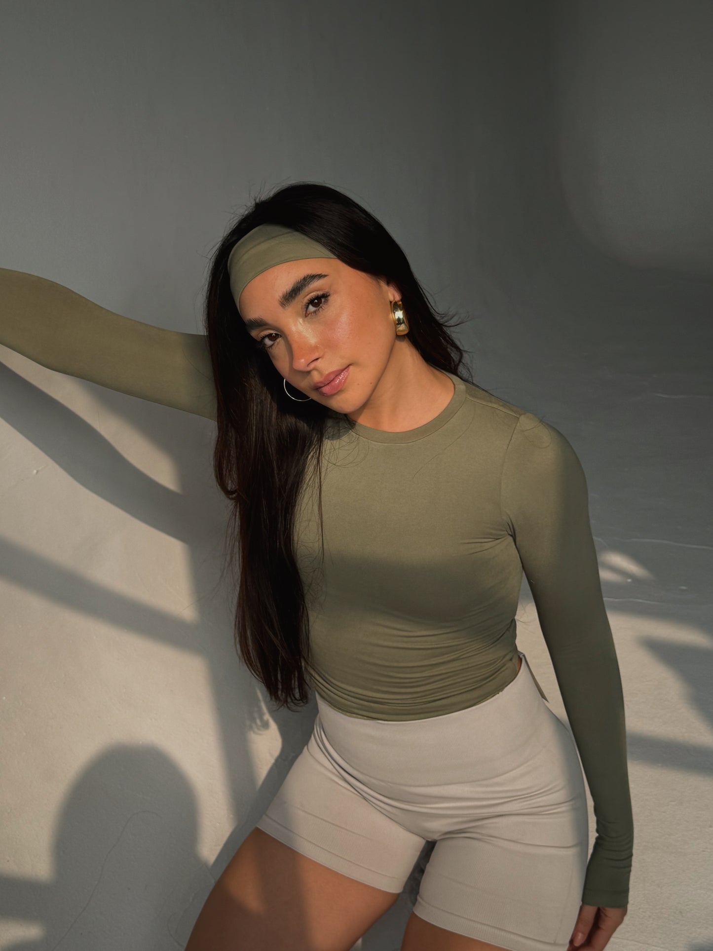 ROUND NECK LONG SLEEVE TOP IN MATCHA