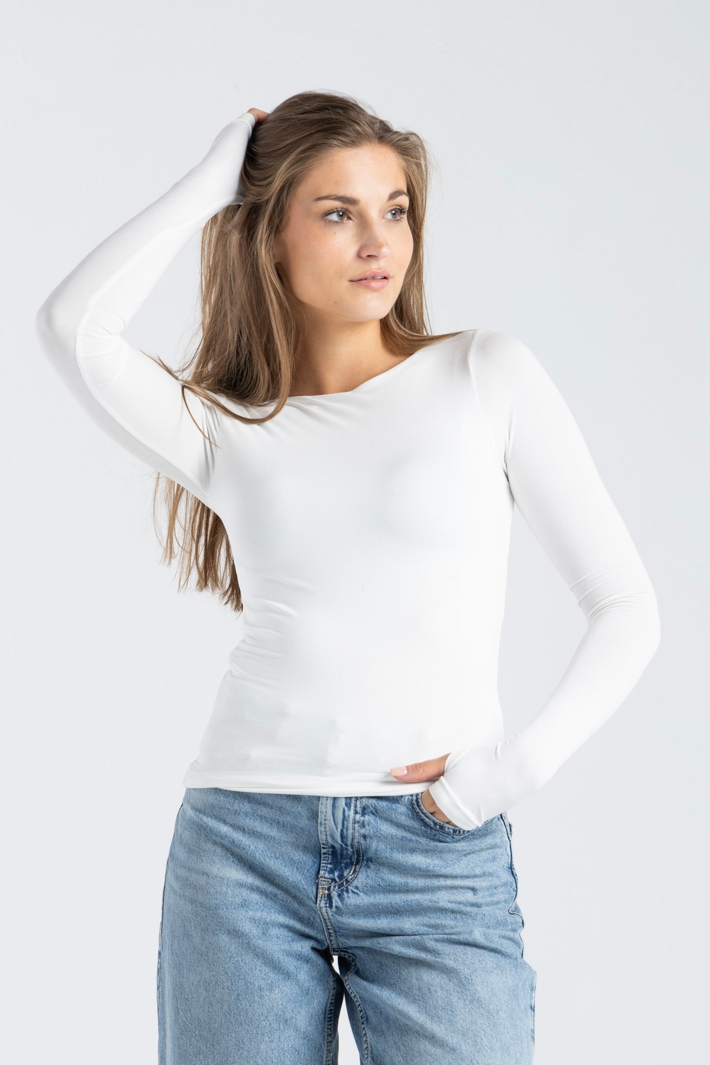 BOAT NECK TOP IN WHITE