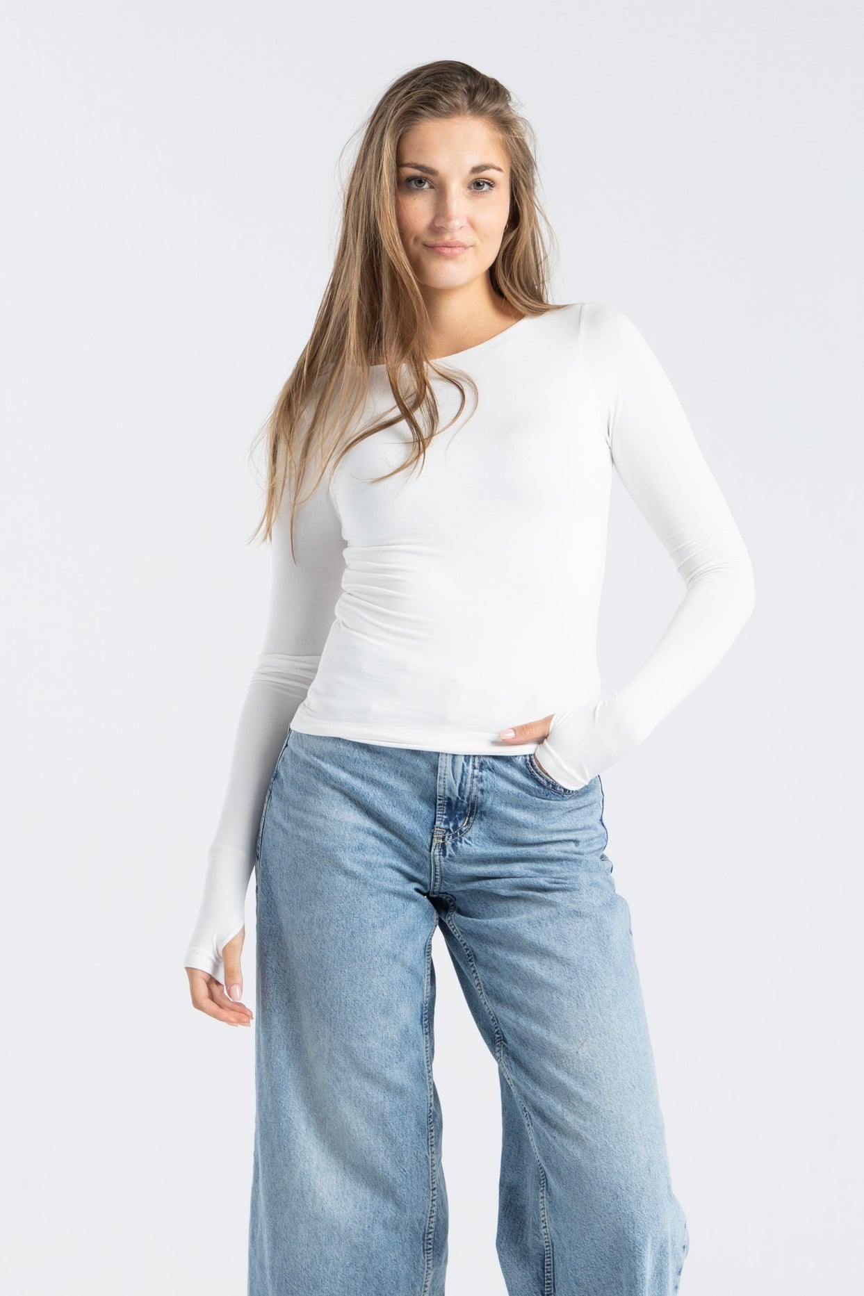 BOAT NECK TOP IN WHITE
