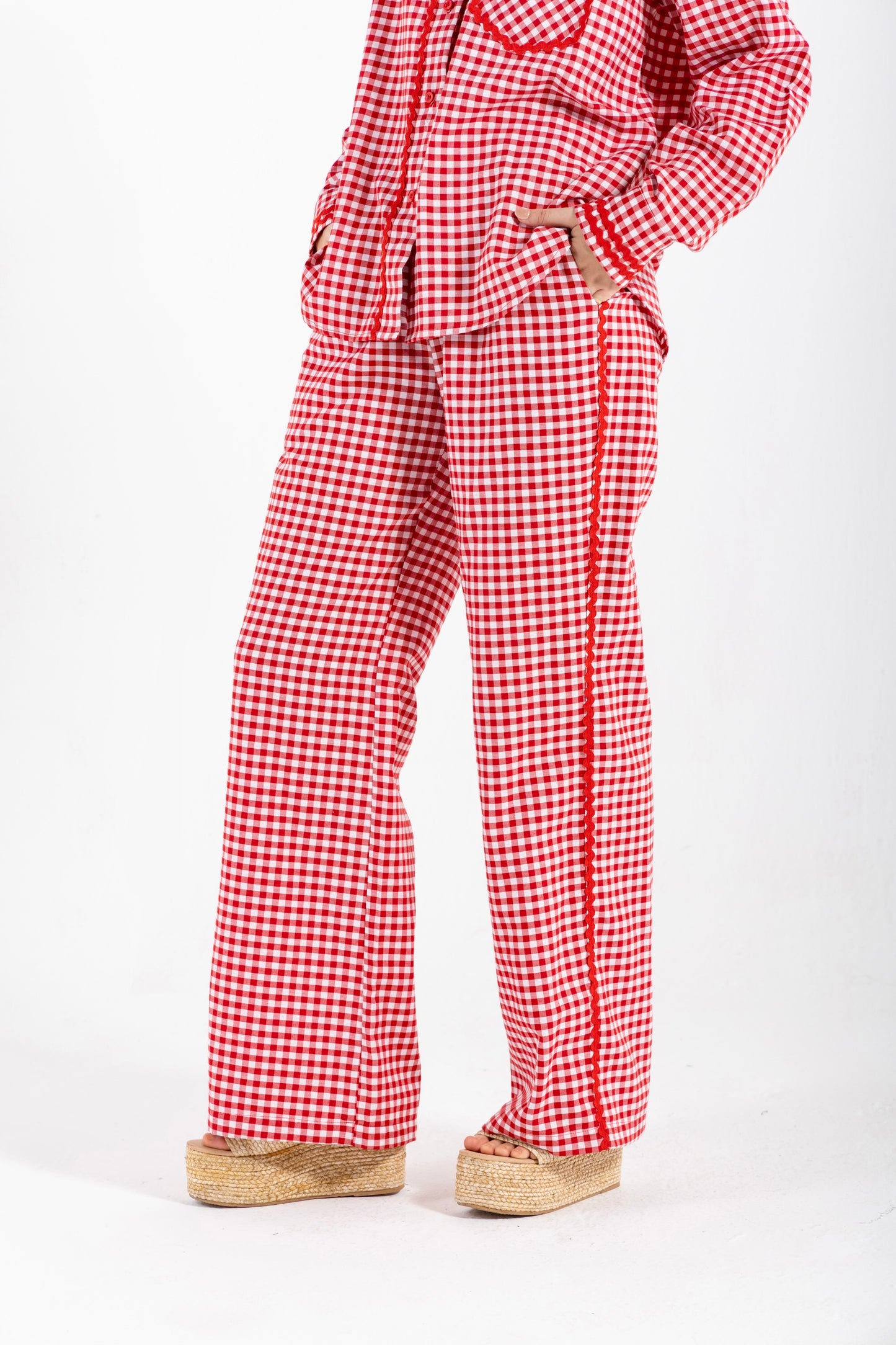 GINGHAM PANTS IN RED