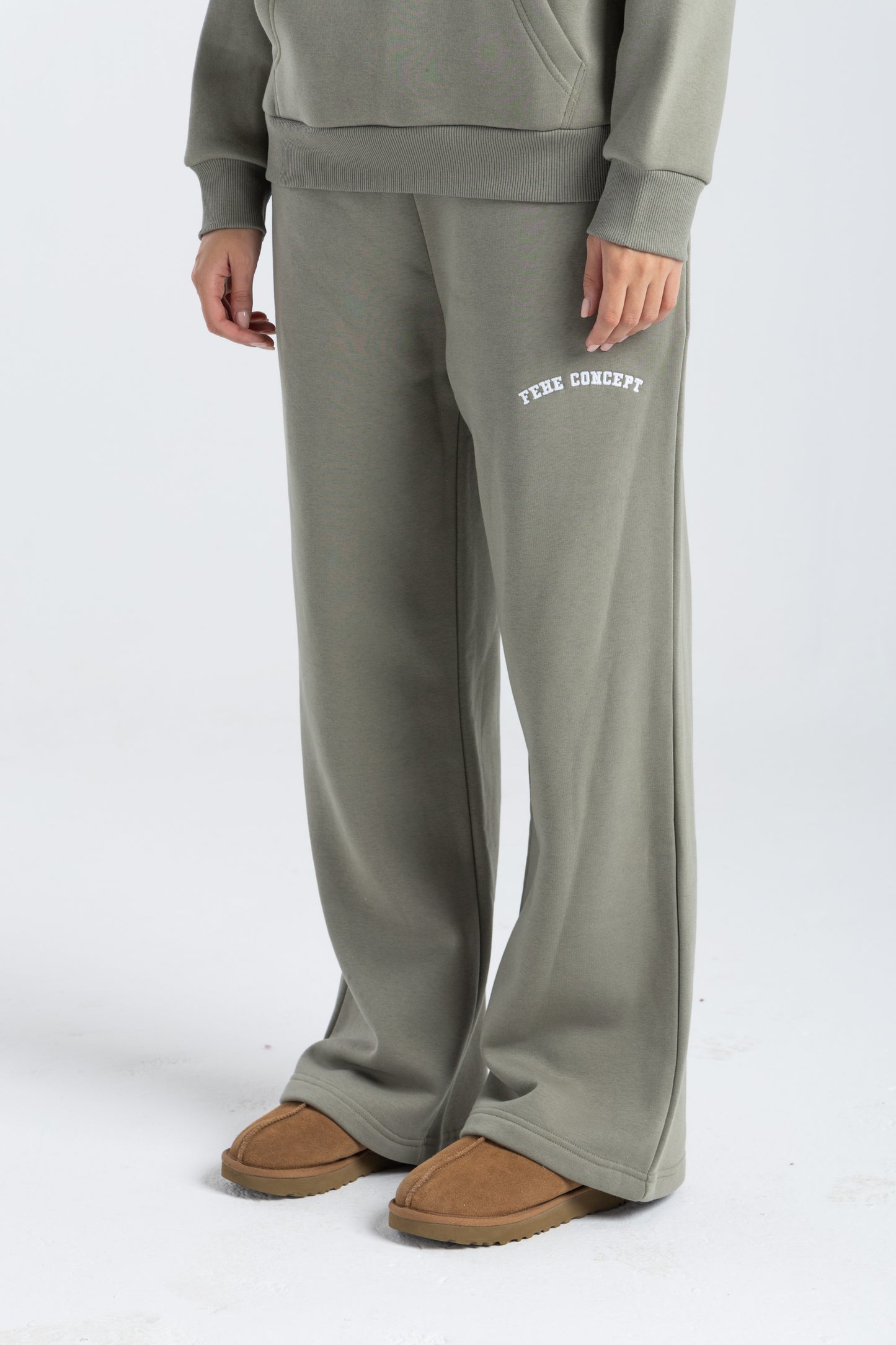 FEHE CONCEPT CLUB STRAIGHT LEG SWEATPANTS IN KHAKI