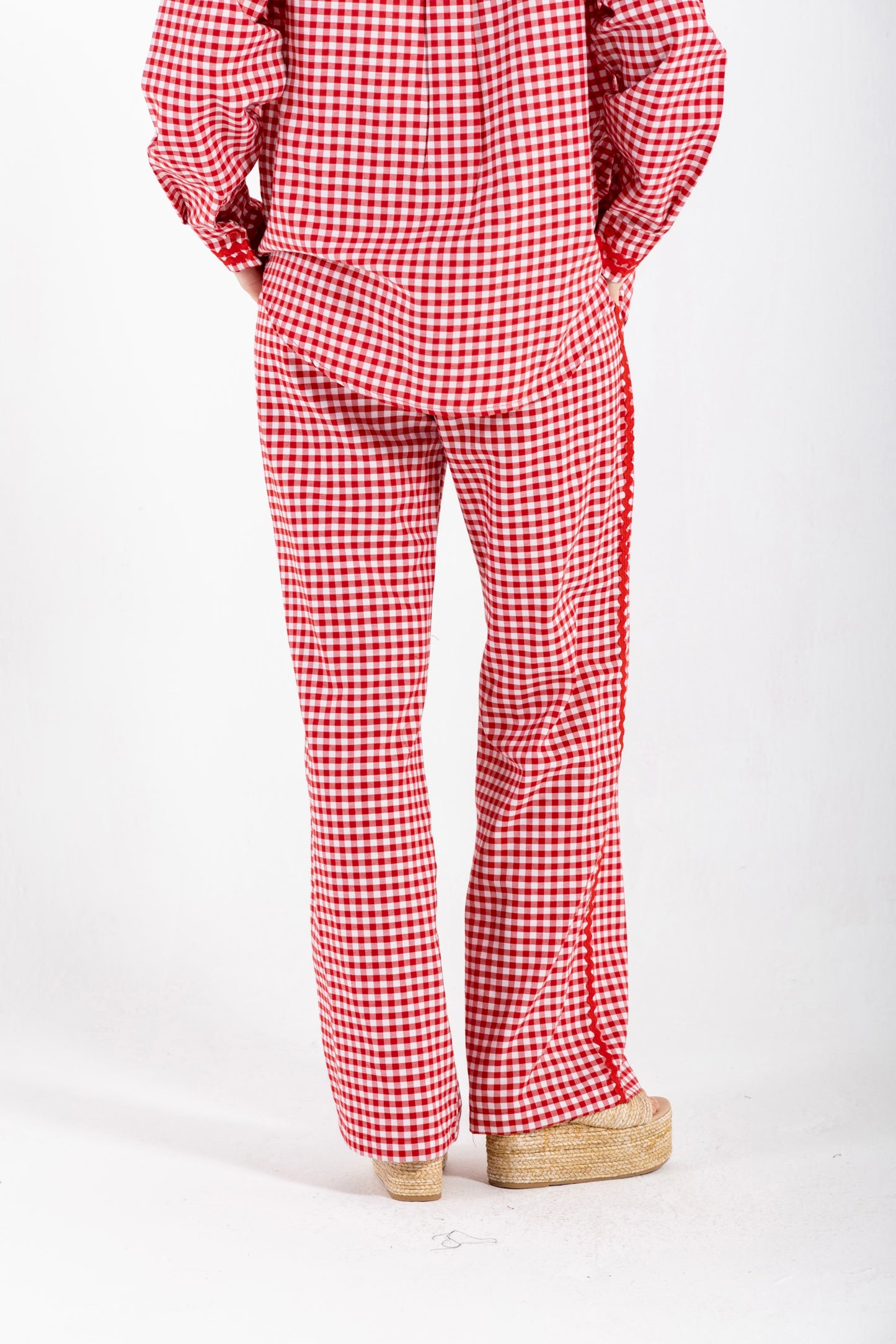GINGHAM PANTS IN RED