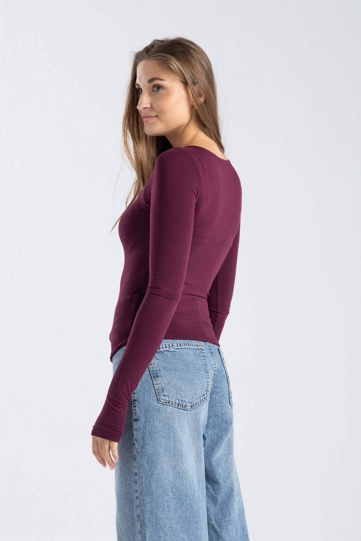 BOAT NECK TOP IN BURGUNDY