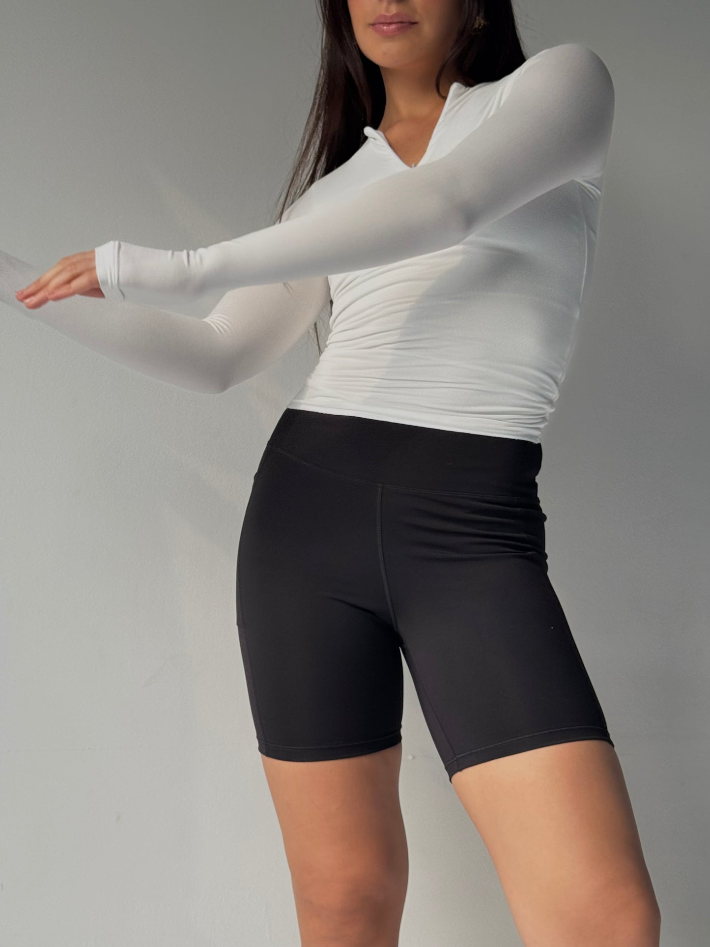 HALF-ZIP TOP IN WHITE