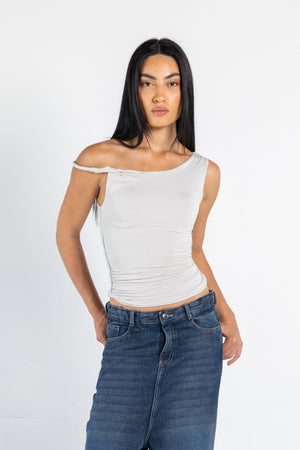 ONE SHOULDER TWISTED TOP IN GRIEGE