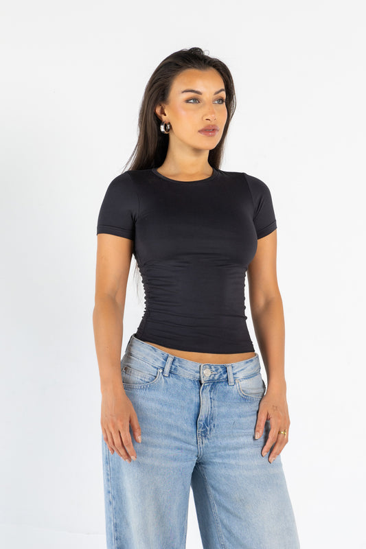 ROUND NECK SHORT SLEEVES TOP 
IN BLACK