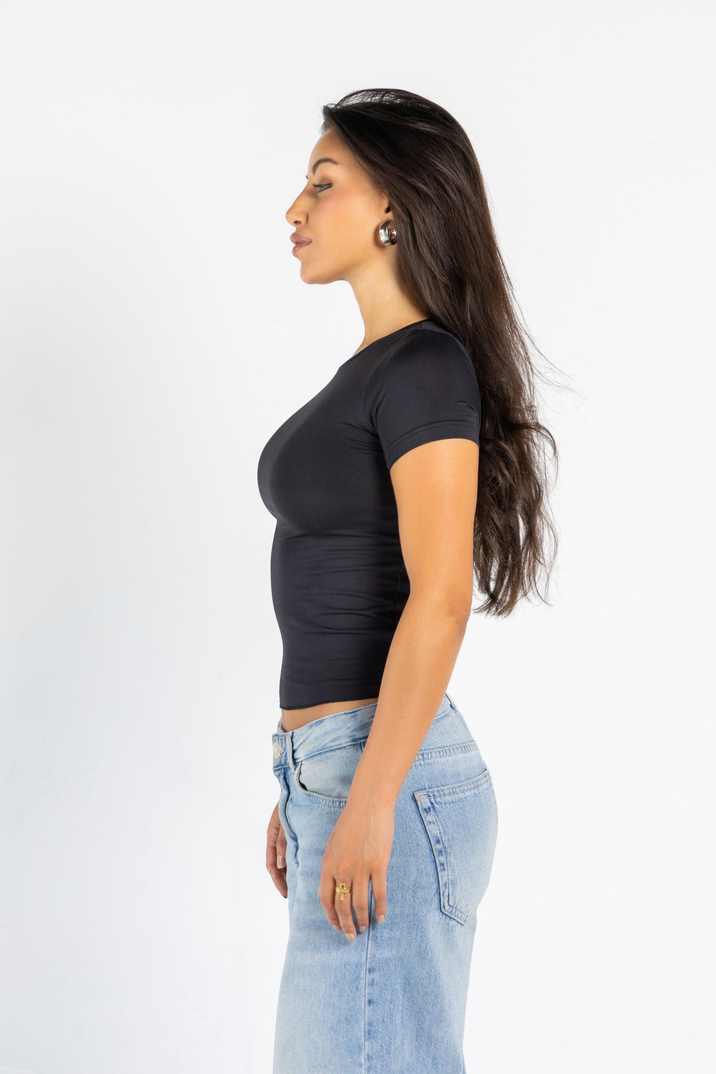 ROUND NECK SHORT SLEEVES TOP 
IN BLACK