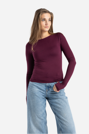 BOAT NECK TOP IN BURGUNDY