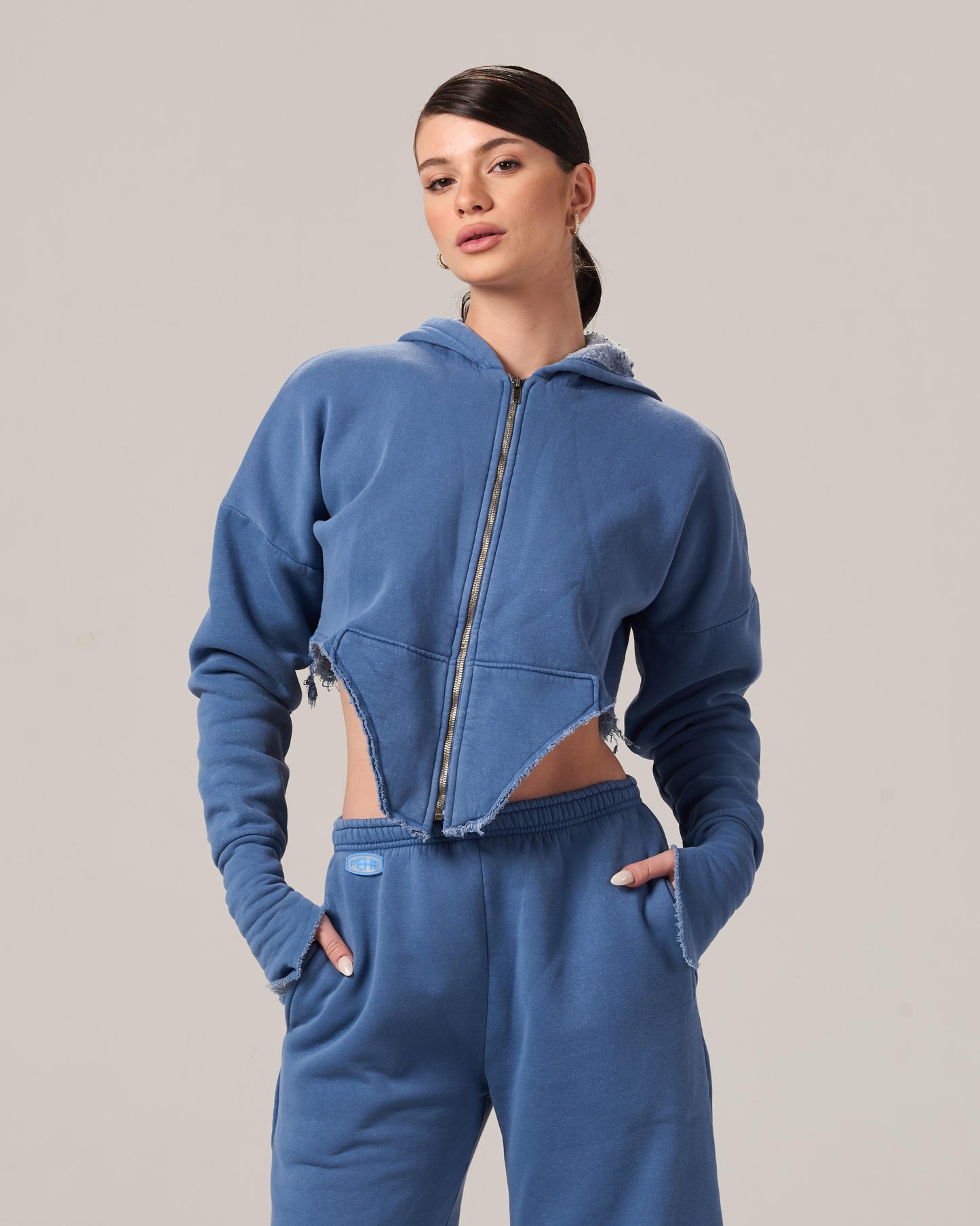 THE ZIPPER-VHOODIE WASHED SET IN SKY BLUE