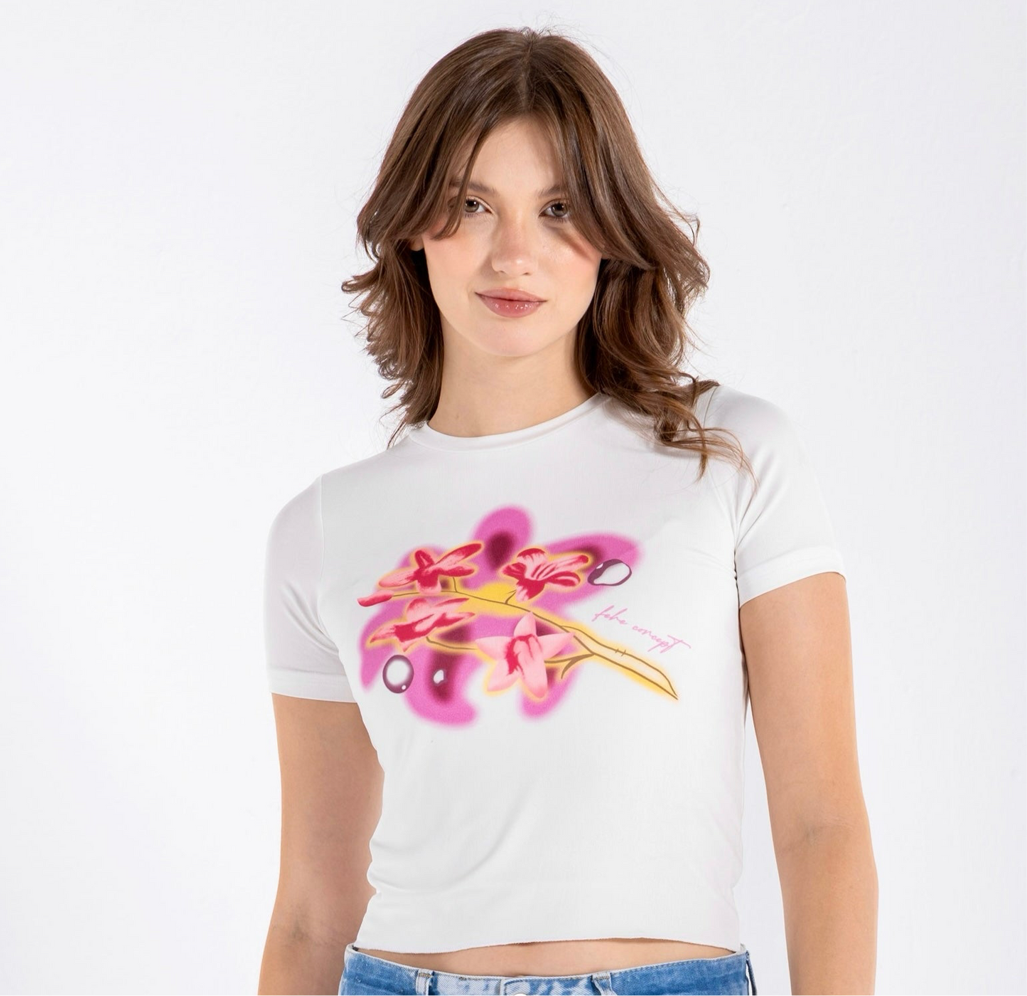 BLOOMING WHITE BABY TEE