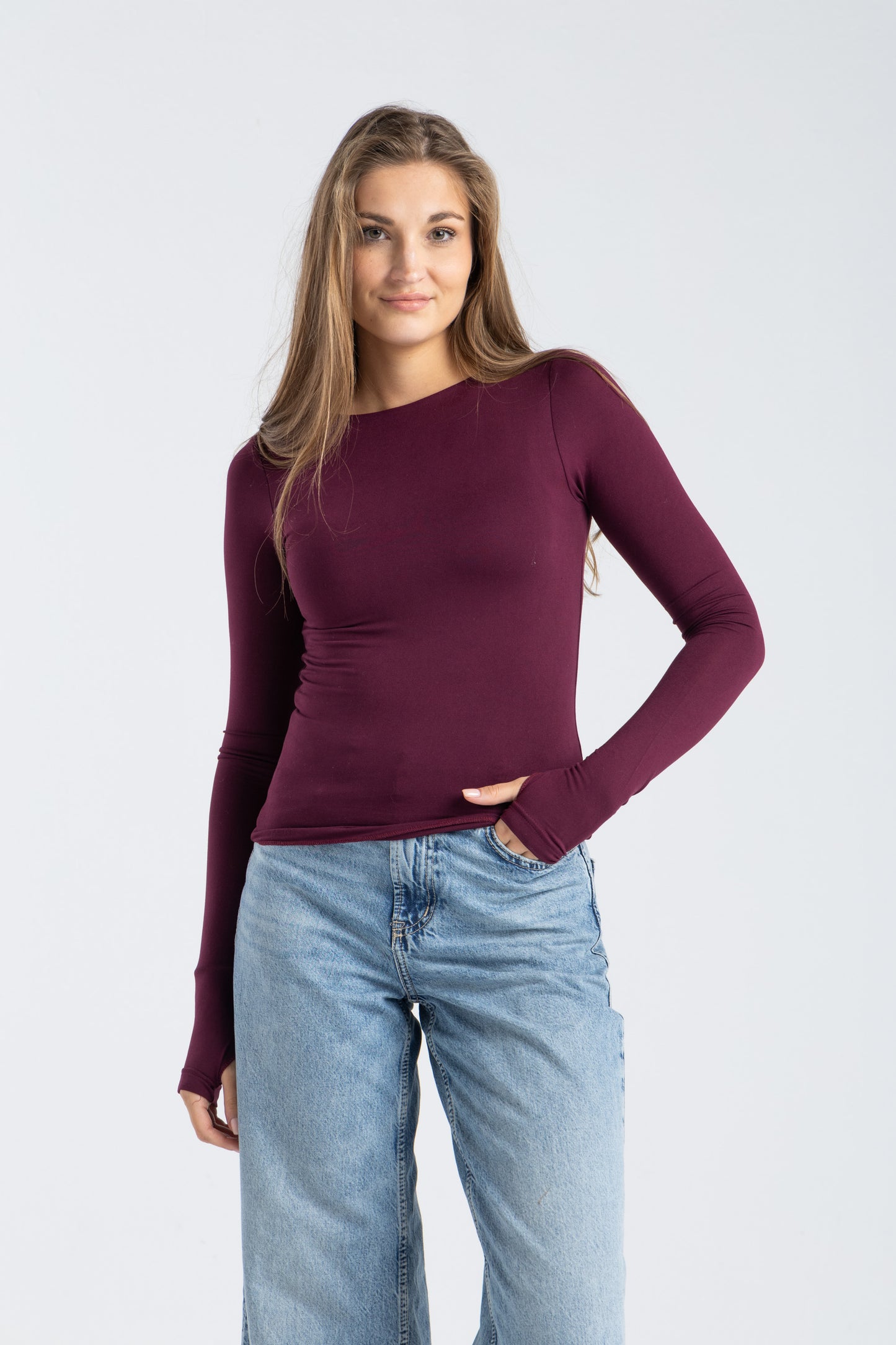 BOAT NECK TOP IN BURGUNDY